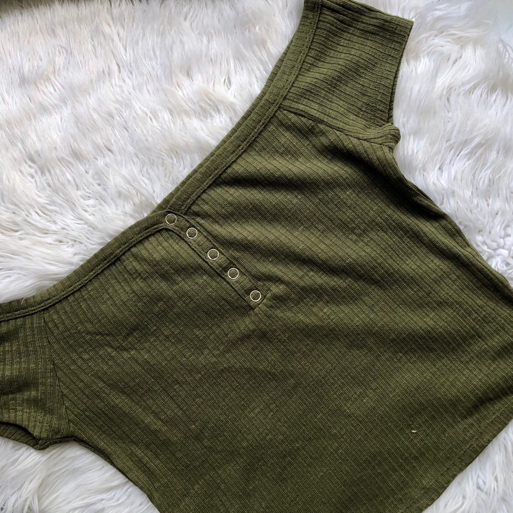 SOLD | Me to We | Off the Shoulder Crop Top - Picture 2 of 4